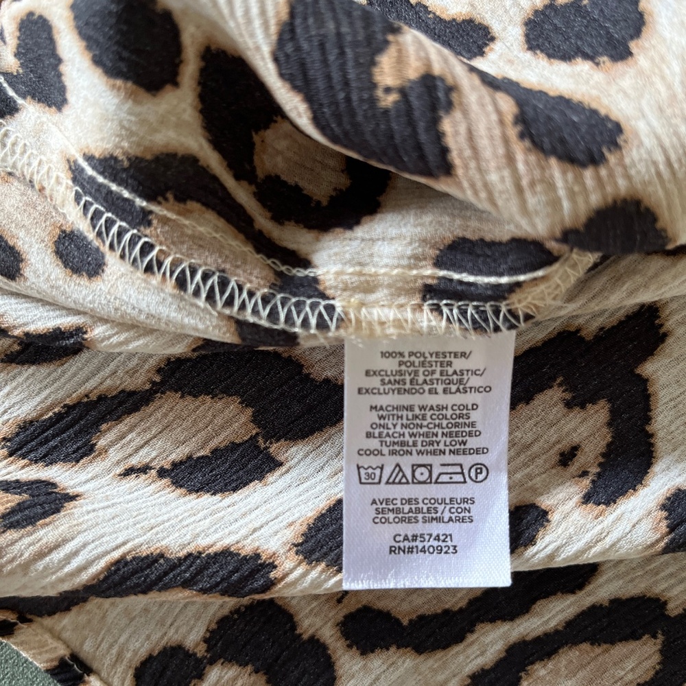 Loft Leopard print blouse SP - Picture 9 of 10